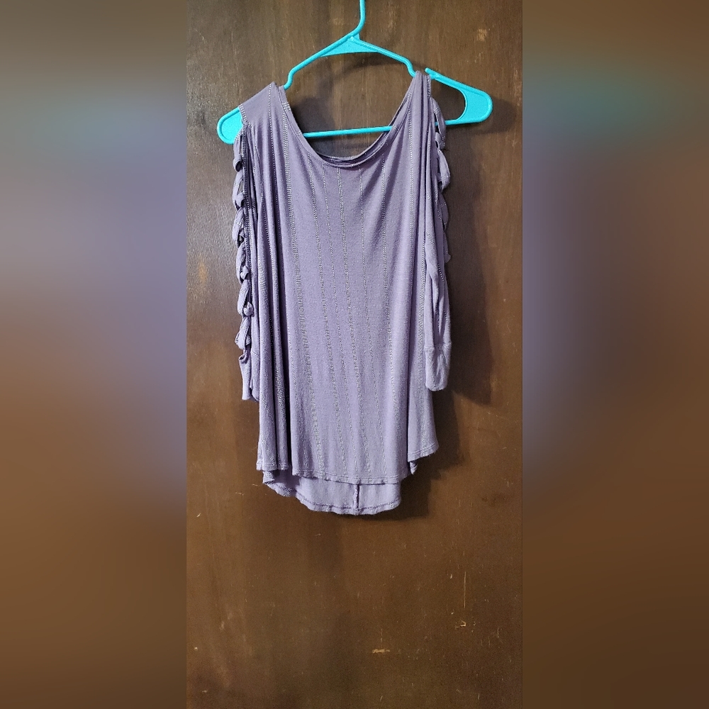 Cold shoulder long sleeve